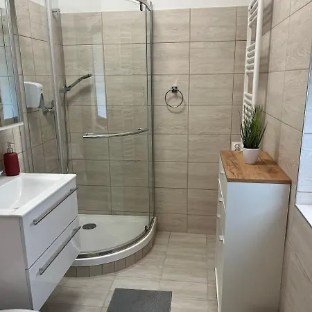 شقة Szent Benedek Apartman Fot