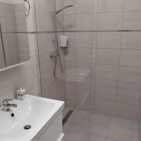 شقة Szent Benedek Apartman Fot