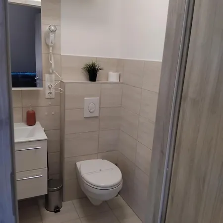 شقة Szent Benedek Apartman *