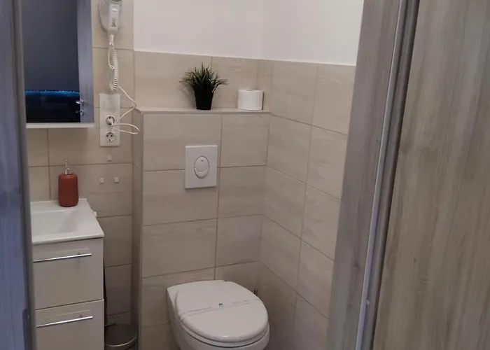 شقة Szent Benedek Apartman *